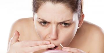 Bagaimana cara menghilangkan kumis di atas bibir atas di rumah?