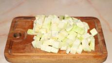 Tumis zucchini untuk musim dingin