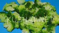 Brokoli dhe tavë pule